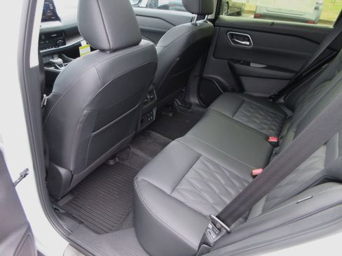 New 2026 Nissan Rogue Platinum w/ Platinum Premium Package AWD/4WD image 10