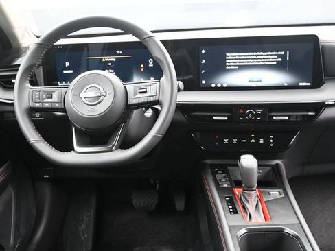 New 2026 Nissan Kicks SR FWD image 10