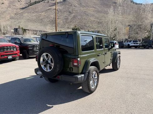 Used 2023 Jeep Wrangler Unlimited Sahara AWD/4WD image 10