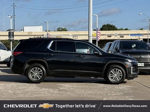 Used 2023 Chevrolet Traverse LT FWD image 6