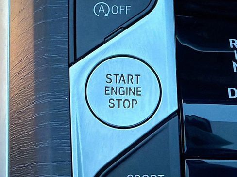 New 2025 BMW 330i Sedan w/ Convenience Package RWD image 37