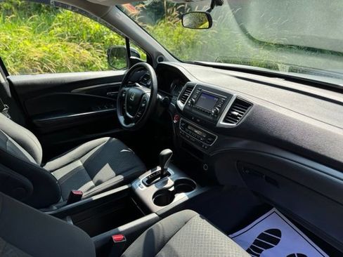 Used 2018 Honda Ridgeline Sport image 18