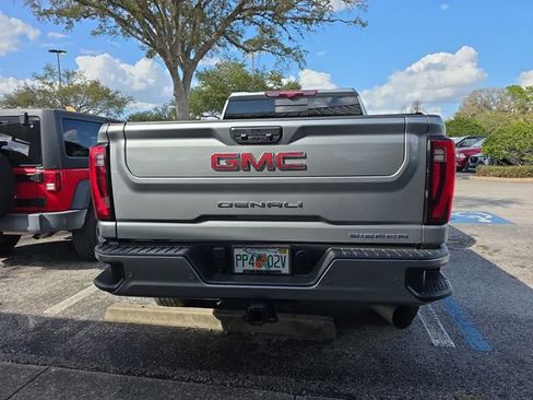 Used 2024 GMC Sierra 2500 Denali w/ Denali Reserve Package image 5