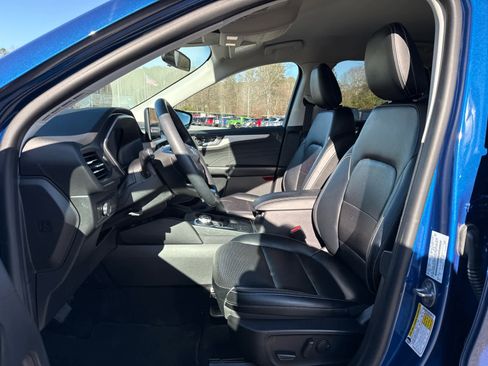 Used 2022 Ford Escape SEL w/ Technology Package image 12