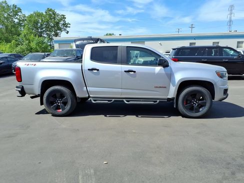 Used 2018 Chevrolet Colorado LT w/ Redline Special Edition AWD/4WD image 16