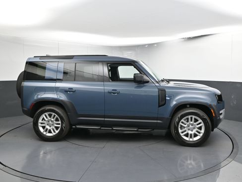Used 2025 Land Rover Defender 110 S image 23