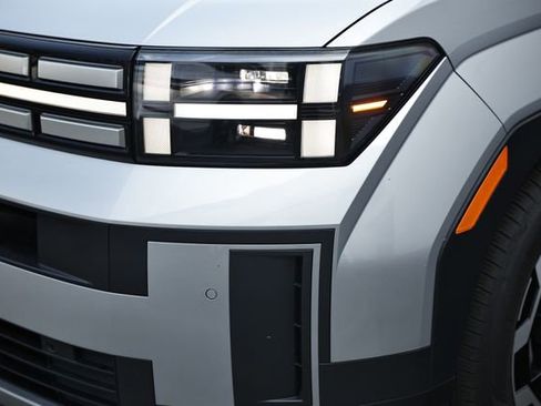 Used 2024 Hyundai Santa Fe SE image 12