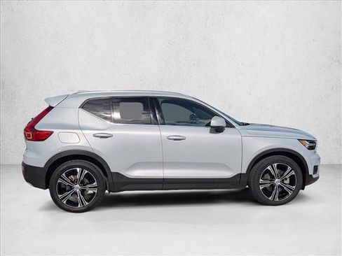 Used 2020 Volvo XC40 T5 Inscription image 4