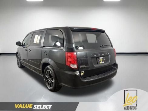 Used 2015 Dodge Grand Caravan SE w/ Quick Order Package 29E SE FWD image 4