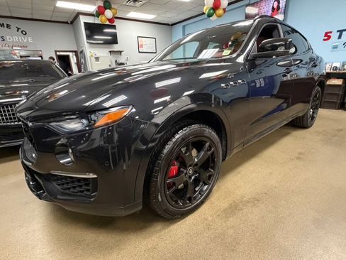 Used 2022 Maserati Levante GT AWD/4WD image 48