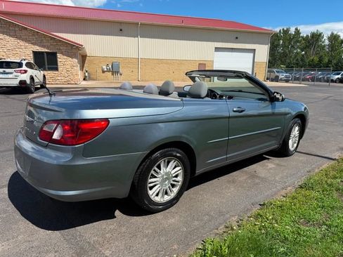 Used 2008 Chrysler Sebring Touring FWD image 3