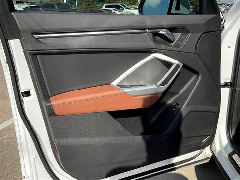 Used 2020 Audi Q3 2.0T Premium w/ Convenience Package image 19