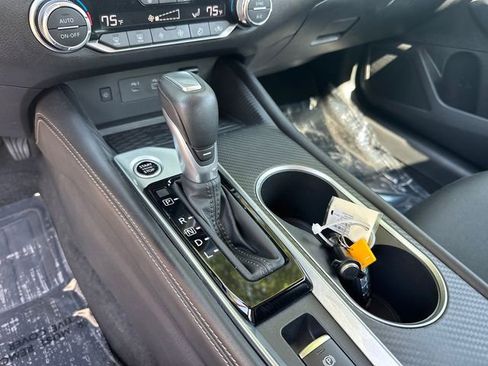 Used 2025 Nissan Altima 2.5 SV w/ SV Premium Package FWD image 28