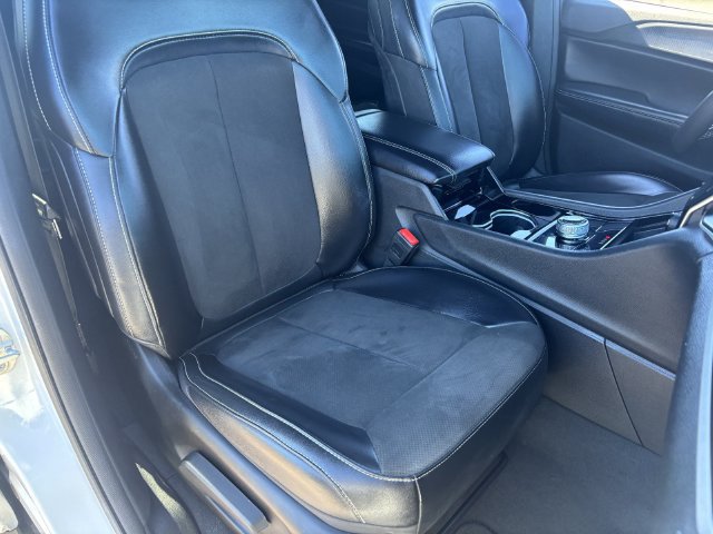 Used 2023 Jeep Grand Cherokee L Laredo AWD/4WD image 10