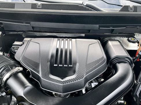 Used 2025 Chevrolet Traverse RS w/ LPO, Floor Liner Package FWD image 30