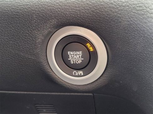 New 2026 Chrysler Pacifica Select image 10