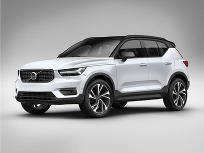 Used 2019 Volvo XC40 T5 R-Design