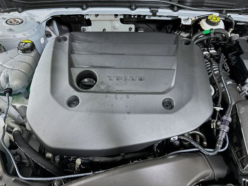 Used 2025 Volvo XC40 B5 Core AWD/4WD image 36