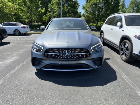 Used 2022 Mercedes-Benz E 350 Sedan image 3