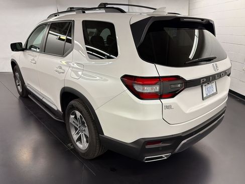 New 2026 Honda Pilot EX-L image 3