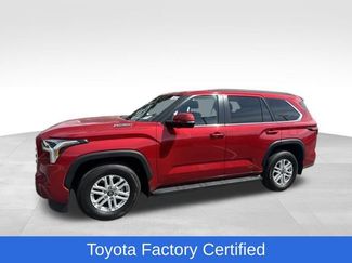 Used 2025 Toyota Sequoia SR5 AWD/4WD video 1