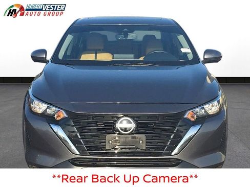Used 2024 Nissan Sentra SV w/ SV Premium Package image 3
