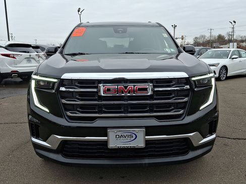 Used 2025 GMC Acadia Elevation image 2
