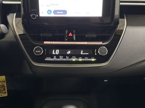 Used 2026 Toyota Corolla LE image 32