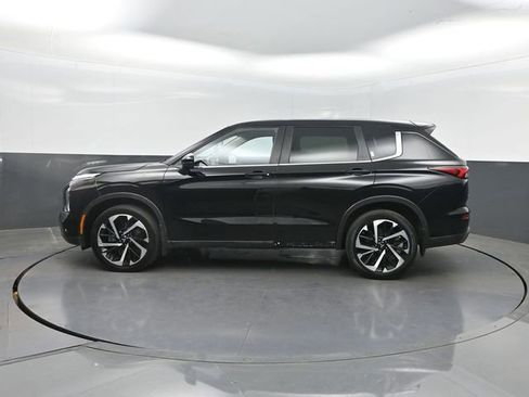 Used 2022 Mitsubishi Outlander ES AWD/4WD image 2