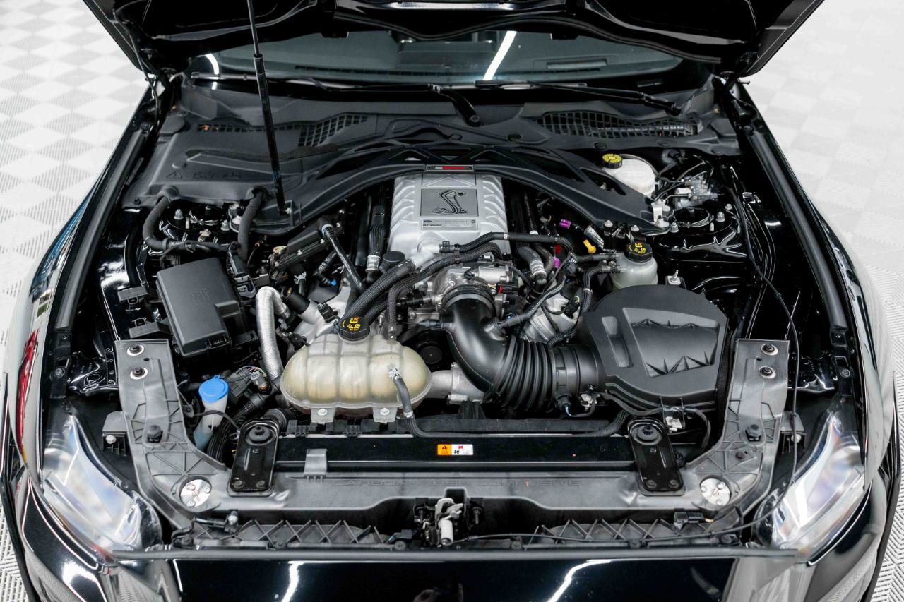 Used 2021 Ford Mustang Shelby GT500 w/ Carbon Fiber Track Pack RWD image 91