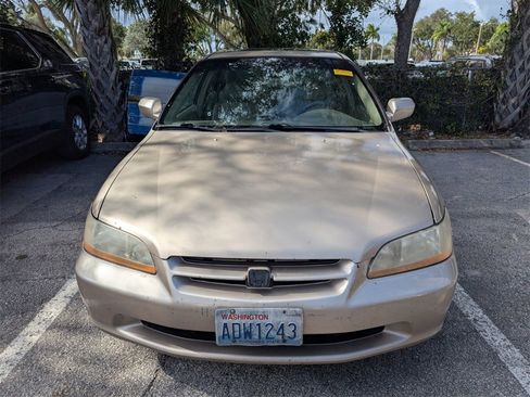 Used 2000 Honda Accord EX image 2