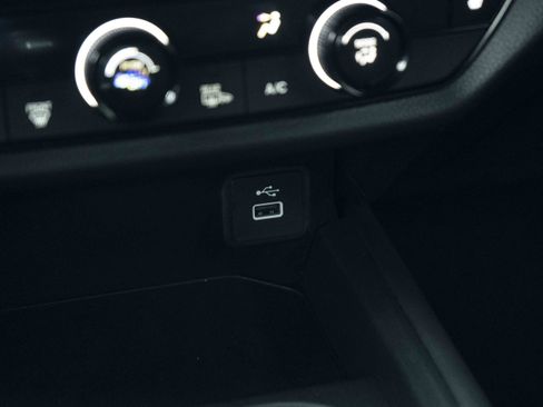 Certified 2025 Honda HR-V Sport image 33