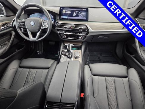 Certified 2023 BMW 530e w/ Premium Package image 20