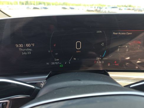 Used 2024 Cadillac Lyriq Tech RWD image 23