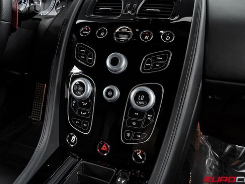 Used 2017 Aston Martin V12 Vantage S image 31