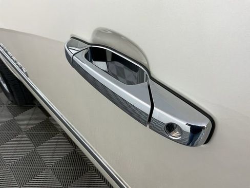 Used 2012 Chevrolet Suburban LTZ AWD/4WD image 9