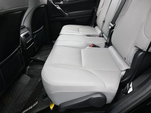 Used 2023 Lexus GX 460 w/ Black Line Special Edition AWD/4WD image 35