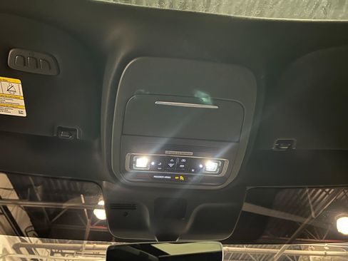 Used 2025 Lincoln Navigator L Reserve w/ Jet Appearance Package AWD/4WD image 24