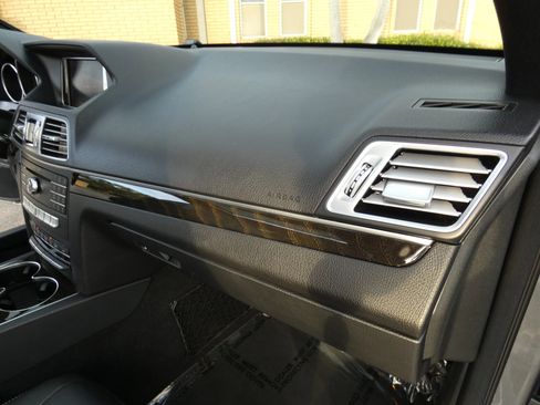 Used 2017 Mercedes-Benz E 400 Coupe image 35