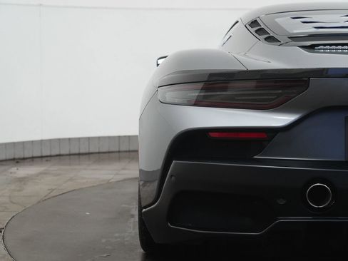 Used 2022 Maserati MC20 Coupe image 14