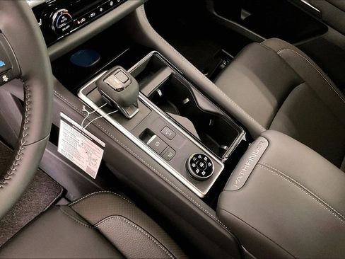 New 2026 Nissan Pathfinder SL AWD/4WD image 12