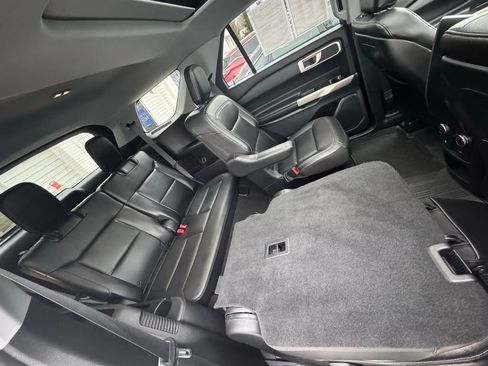 Used 2020 Ford Explorer XLT w/ Equipment Group 202A image 32