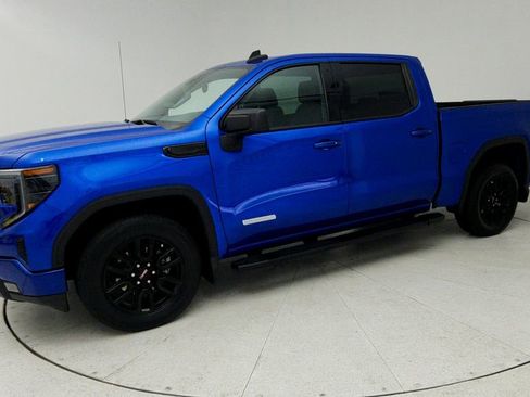 Used 2023 GMC Sierra 1500 Elevation w/ LPO, Elevation Black Package RWD image 5