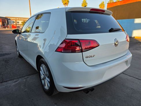 Used 2015 Volkswagen Golf S image 3