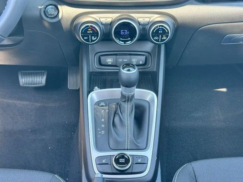 Used 2026 Hyundai Venue SEL FWD image 9