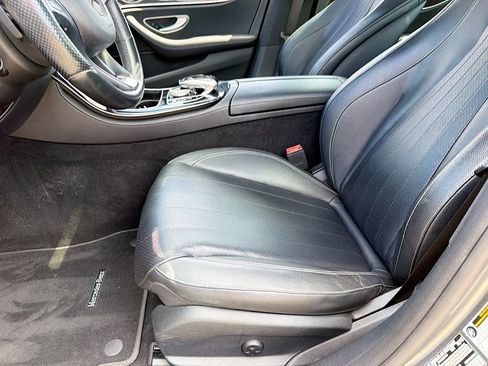 Used 2017 Mercedes-Benz E 300 4MATIC image 37
