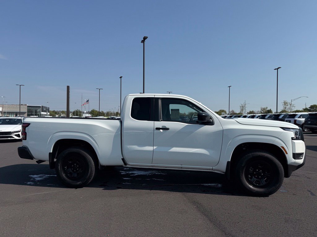Used 2025 Nissan Frontier S w/ S Utility Package AWD/4WD image 4