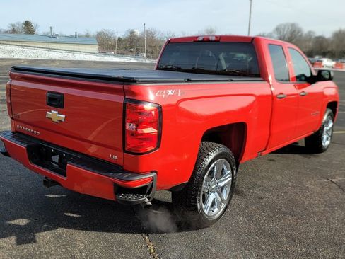 Used 2019 Chevrolet Silverado 1500 Custom w/ Custom Convenience Package image 12