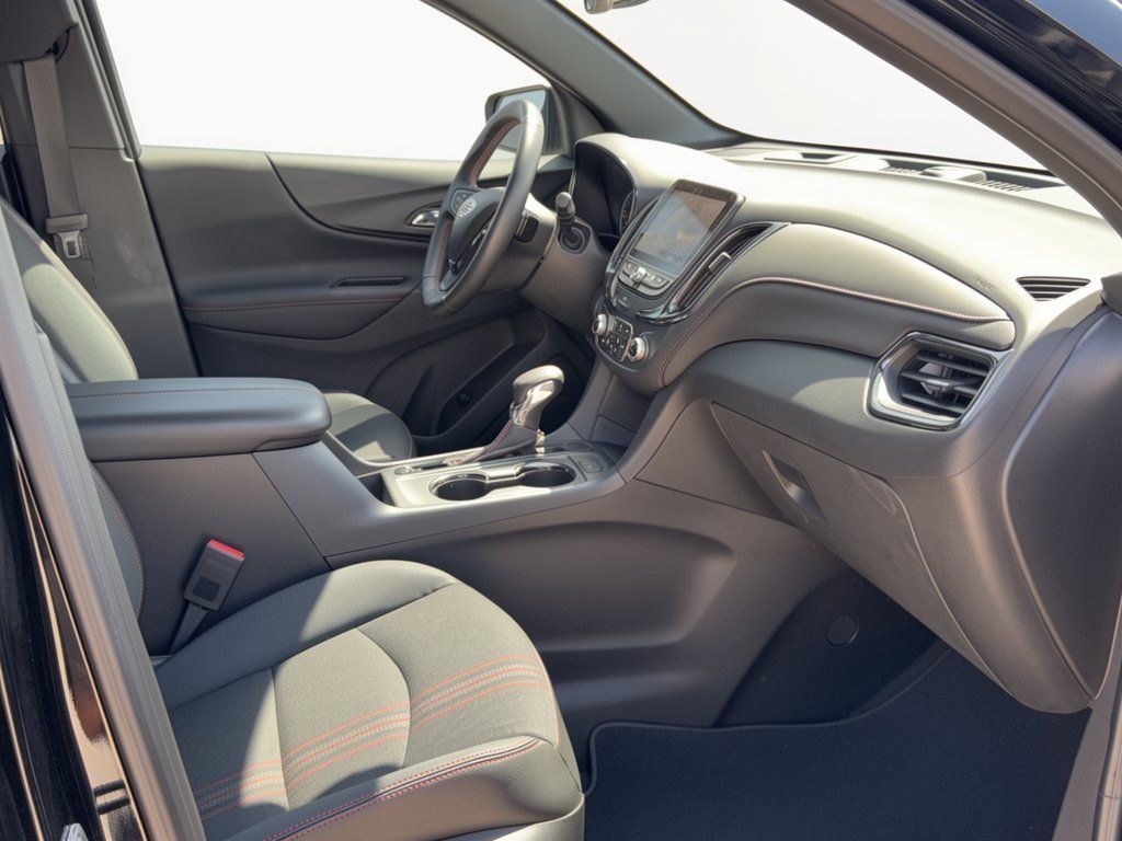 Used 2023 Chevrolet Equinox RS FWD image 30