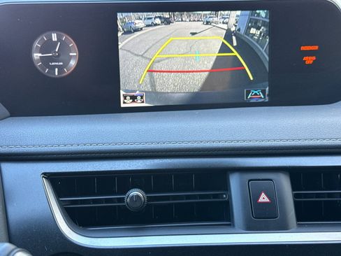 Used 2019 Lexus UX 200 w/ Accessory Package image 17